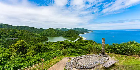 Subtropische Inseln und das ursprüngliche Japan