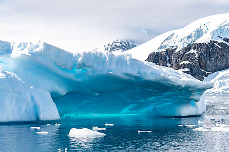 Emblematic Antarctica-No-2458_Y210122_Ushuaia-Ushuaia©StudioPONANT-Laurence-Fischer.jpg