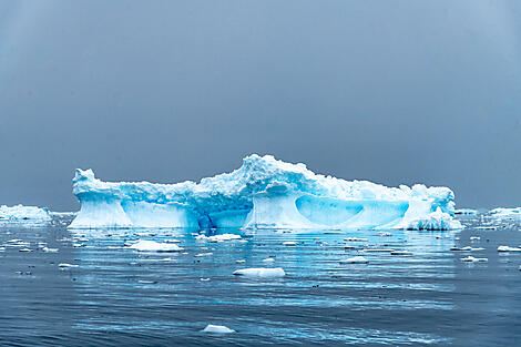 L’Antarctique emblématique -No-2210_A040122_Ushuaia-Ushuaia©StudioPONANT-Laurence-Fischer.jpg