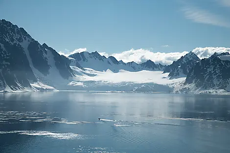 Spitzbergens Fjorde und Gletscher-No2579_CR14_A150502-Raufjorden©StudioPONANT-GlennLeBras.jpg