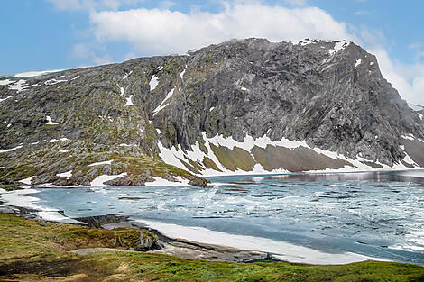 Splendeurs automnales des Lofoten aux fjords de Norvège-No -2055ECR26-U310723_R_Bergen-Oslo©StudioPONANT-SoaLESPORT (1).JPEG