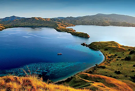 Des îles Fidji à Bali-komodo-island-aerial_ss136700093.jpg