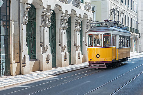 Musikalische Reise zwischen den Kanaren und Portugal-iStock_000075122161_Full.jpg