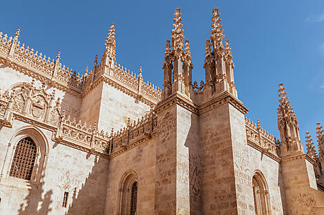 Rhythms of Spain: From the Canaries to Málaga-No_ECR11-U200423_Cassablanca_Lisbon©StudioPONANT-Soa_LESPORT-2099.jpg
