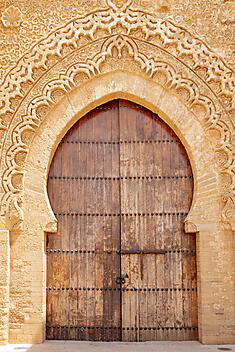 Rhythms of Spain: From the Canaries to Málaga-No_ECR11-U200423_Cassablanca_Lisbon©StudioPONANT-Soa_LESPORT-2007.jpg