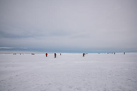 The Geographic North Pole and the east coast of Greenland -N°2357_CR17_O220822©StudioPONANTJoanna Marchi.jpg