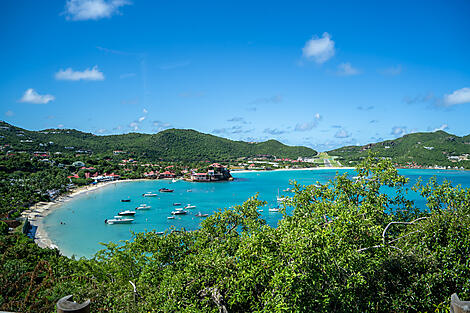 Den karibischen Inseln unter den Segeln der La Désirade-No-2152_EC061224_Gustavia©StudioPonant_ElviaGIANNITELLI.jpg